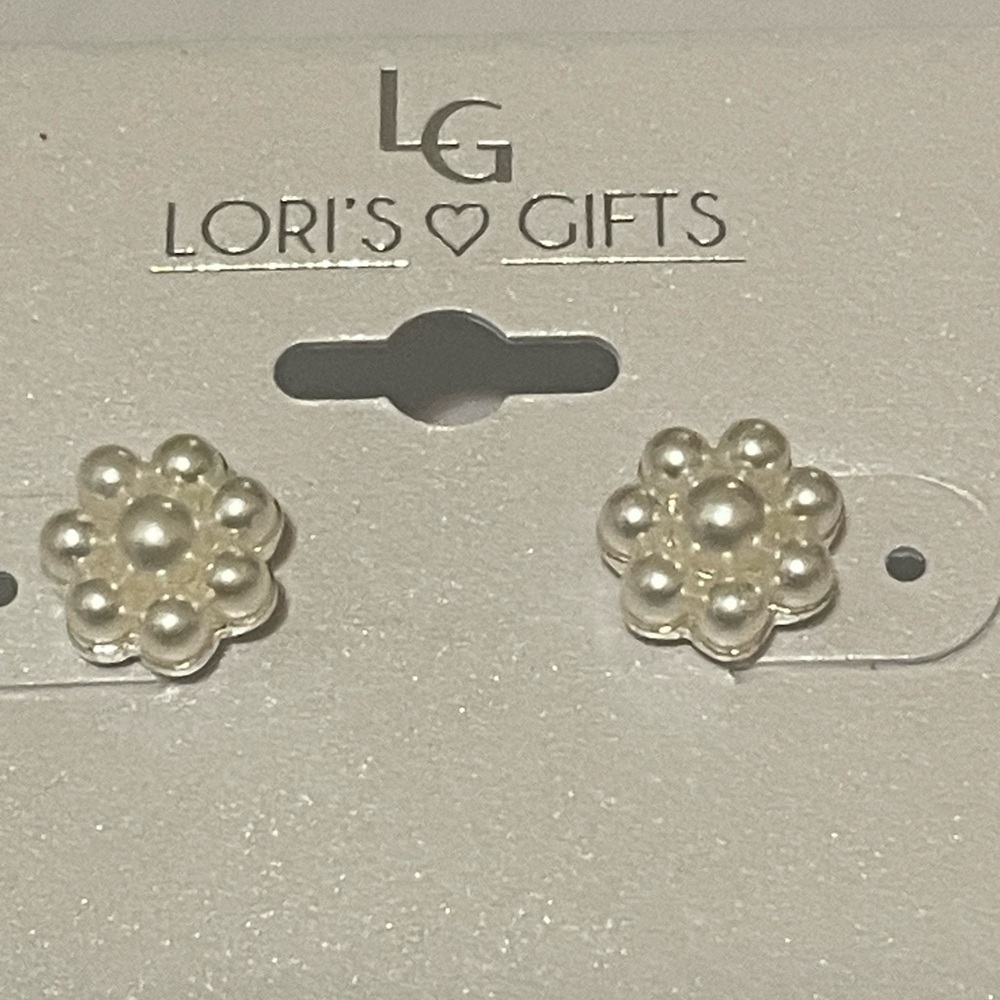 LG Pearl Flower Earrings